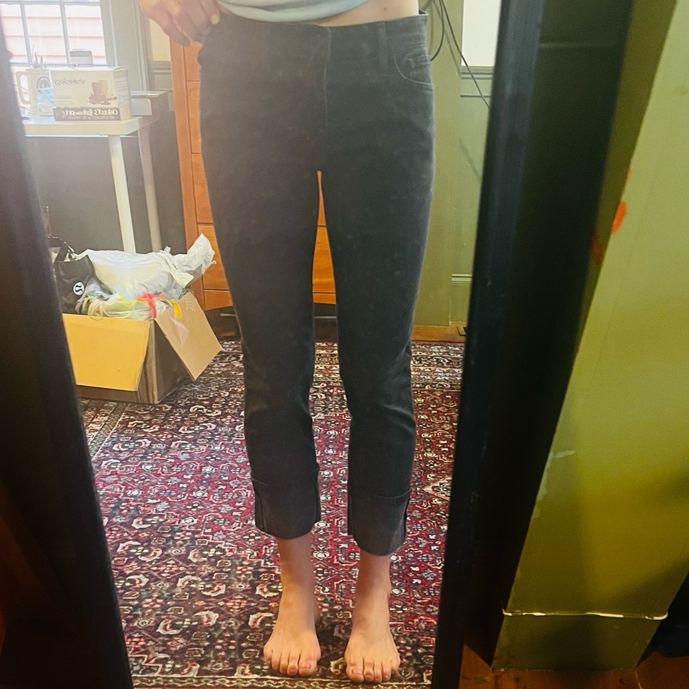 Joes Jeans Kimora cropped and cuffed black jeans. size 28